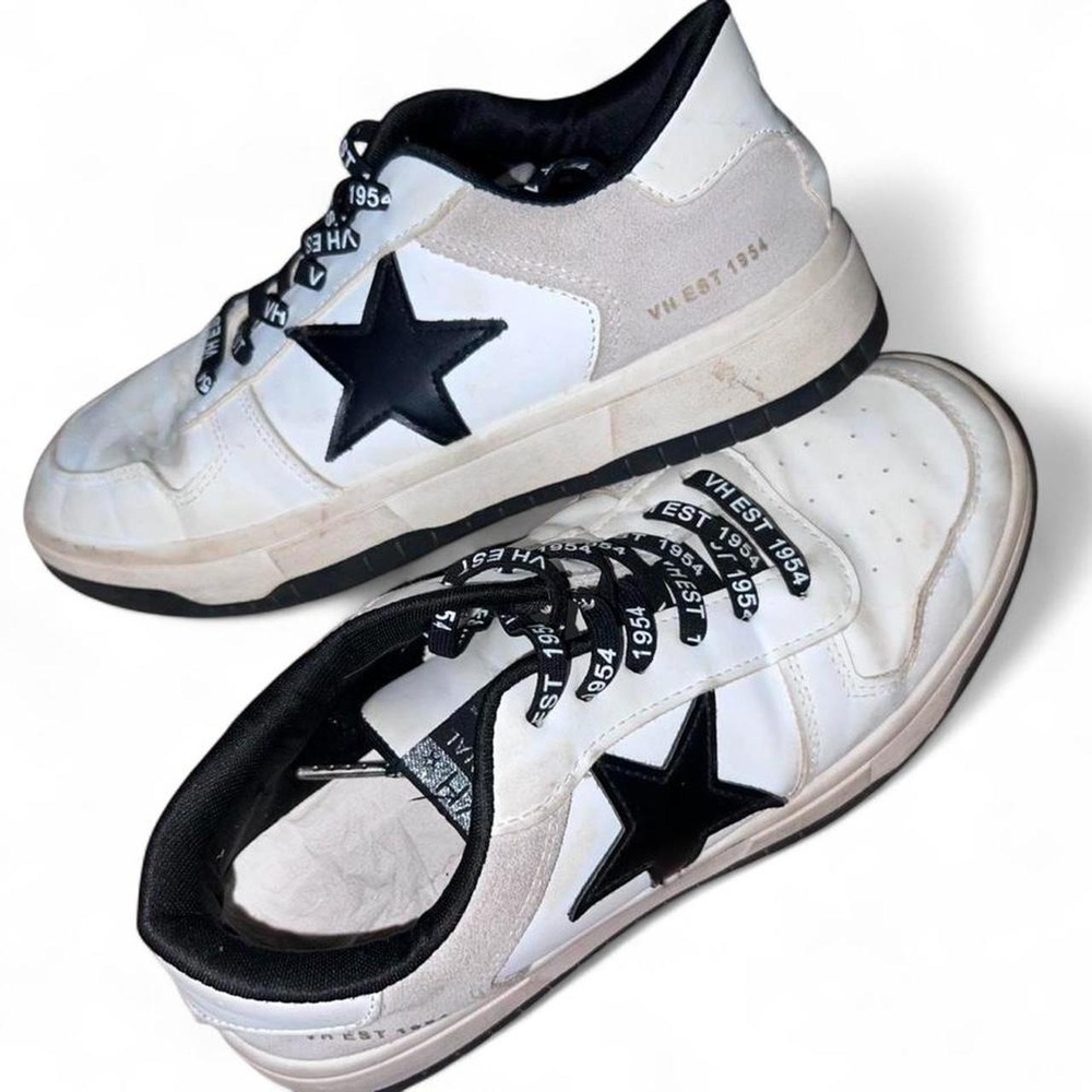 Vintage Havana Kathy White Multi Star Sneakers Womens 7 Low Top White Black Grey